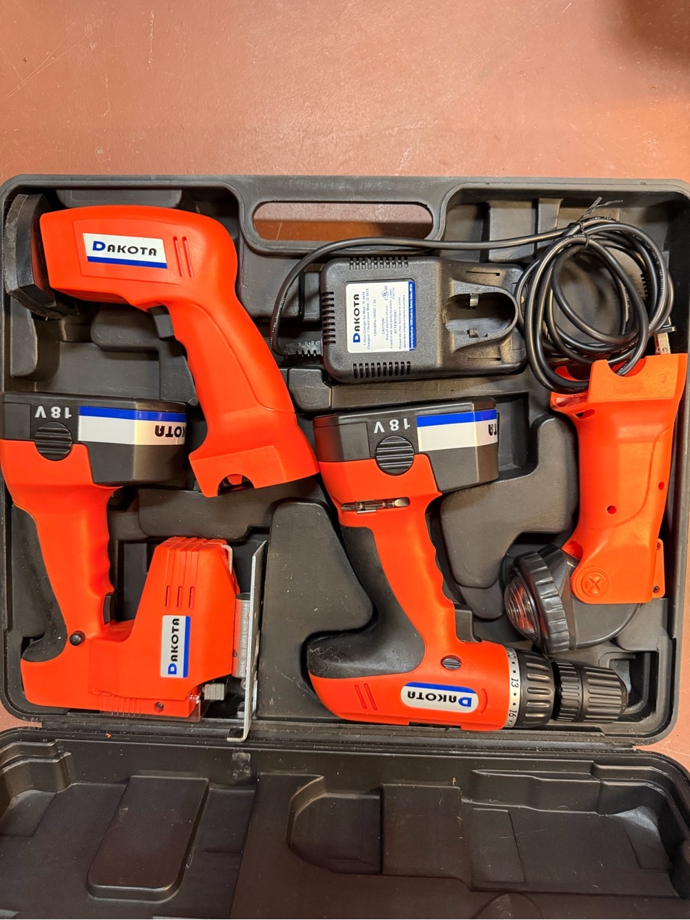 Dakota 18V Cordless Multi-Tool Set Works